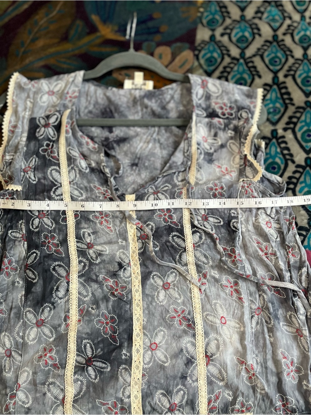 Umgee Boho Black/Gray Floral Lace Trim V-Neck Cotton Blend Tank Top Size Small - Picture 9 of 9